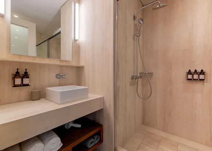 Capitalia Modern 1br With Rooftop Jacuzzi & Gym Apartamento